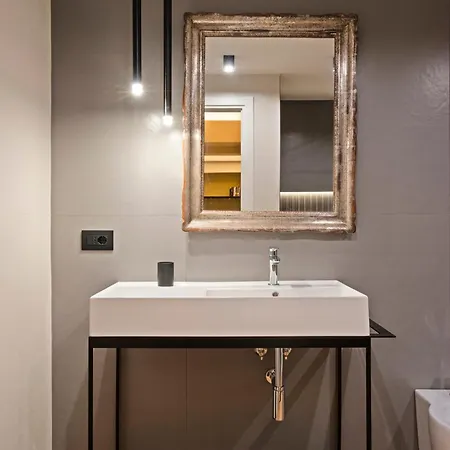 Casa Scipioni By Hili Rome